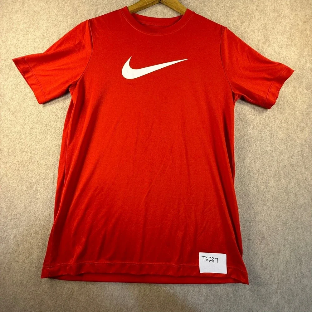 Nike Mens XL Red Short Sleeve Swoosh Logo Performance T-Shirt